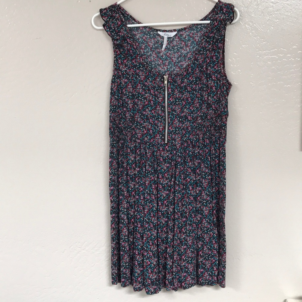 🌸 Floral Zip Front Dress